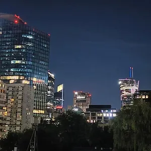 Center Pereca, Next To Warsaw's Business District & Metro Onz, By Warsawskyline Apartament